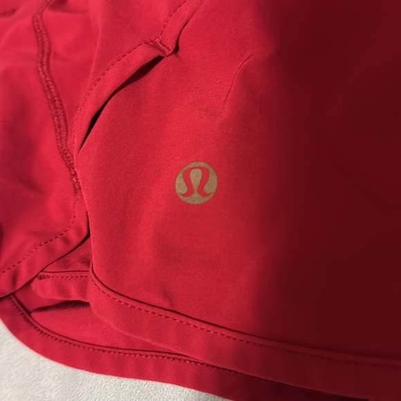 Lululemon speed shorts sz 6 2.5” - Picture 5 of 6